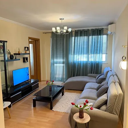 Centre Lions Gate 1 Apartment